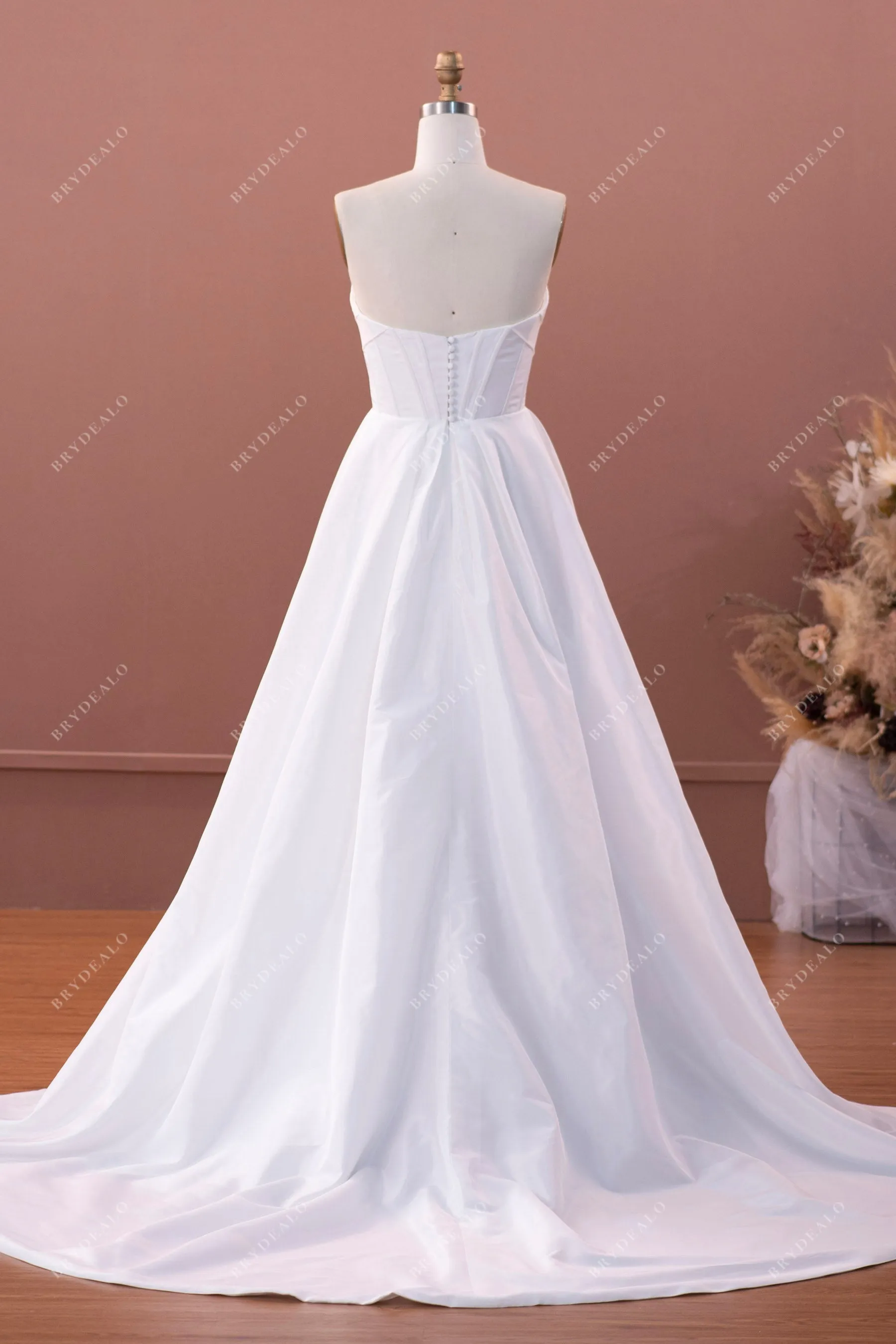 Elegant  Strapless Taffeta Wedding Dress with Pockets